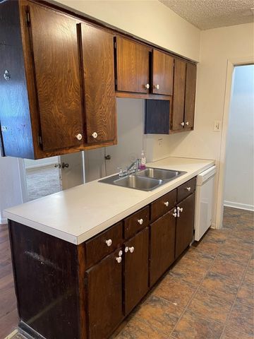 120 W Heron Street, Denison, TX 75021