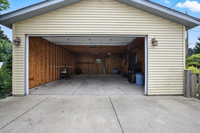 9017 Carol Ann DRIVE, Sturtevant, WI 53177