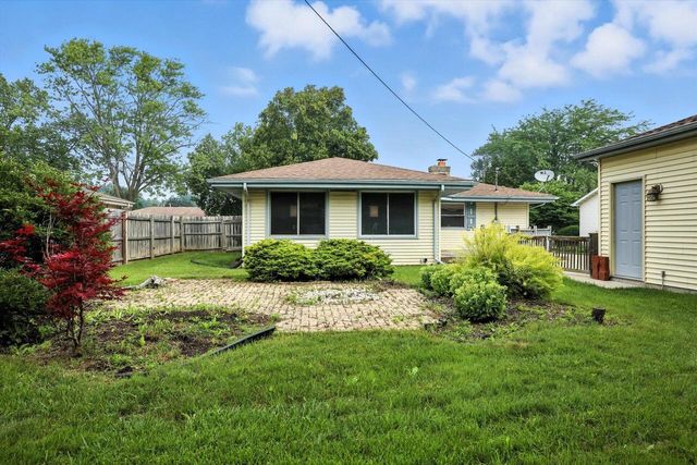 9017 Carol Ann DRIVE, Sturtevant, WI 53177