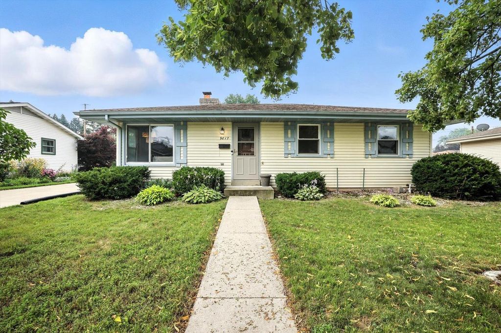 9017 Carol Ann DRIVE, Sturtevant, WI 53177