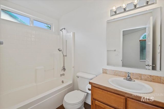 756 E Blue Heron St, Meridian, ID 83646