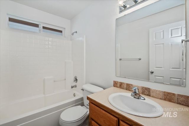 756 E Blue Heron St, Meridian, ID 83646