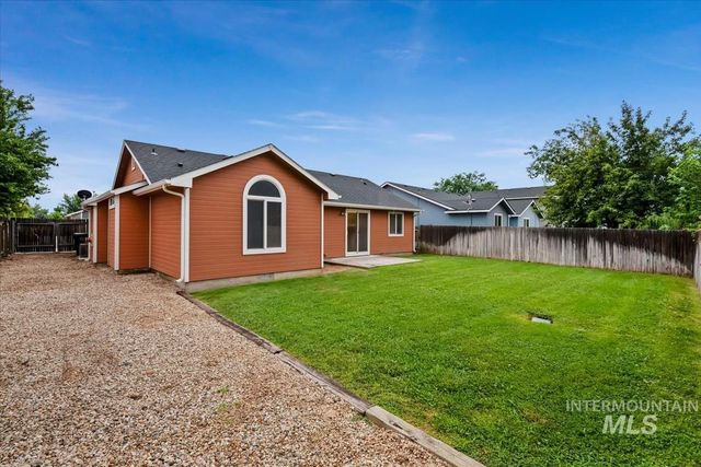 756 E Blue Heron St, Meridian, ID 83646