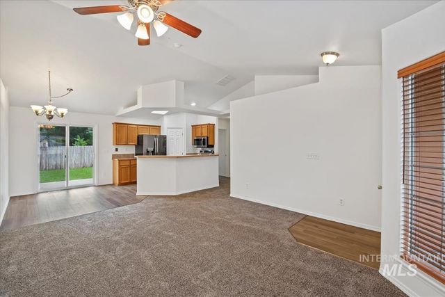 756 E Blue Heron St, Meridian, ID 83646