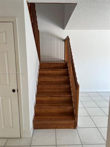 9105 SW 19th Place A, Davie, FL 33324