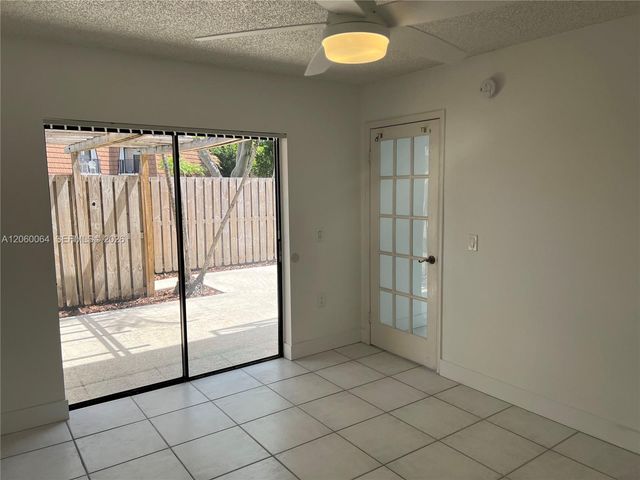 9105 SW 19th Place A, Davie, FL 33324