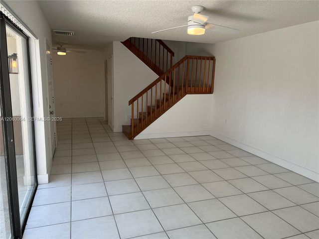 9105 SW 19th Place A, Davie, FL 33324