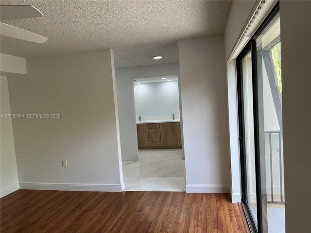 9105 SW 19th Place A, Davie, FL 33324