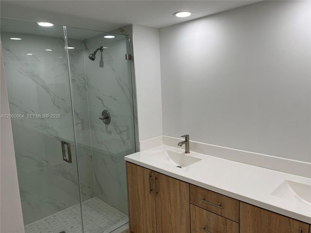 9105 SW 19th Place A, Davie, FL 33324