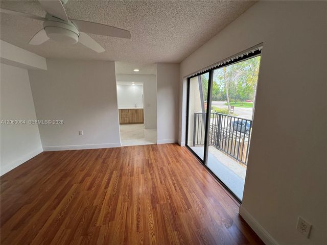 9105 SW 19th Place A, Davie, FL 33324