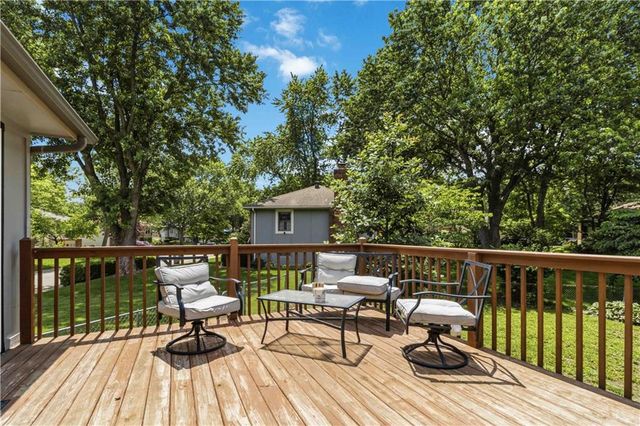 405 N Cleveland Avenue, Belton, MO 64012