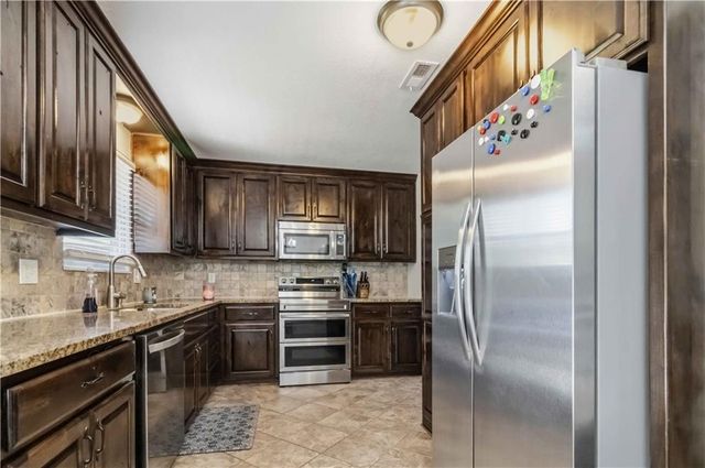 405 N Cleveland Avenue, Belton, MO 64012