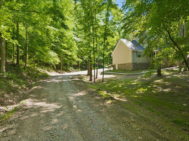 8565 Cub Creek Rd, Nashville, TN 37209