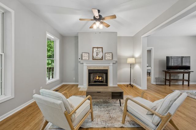 8565 Cub Creek Rd, Nashville, TN 37209