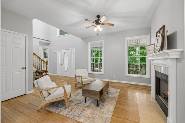 8565 Cub Creek Rd, Nashville, TN 37209