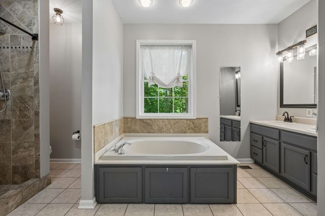 8565 Cub Creek Rd, Nashville, TN 37209
