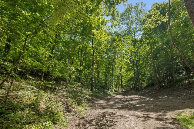 8565 Cub Creek Rd, Nashville, TN 37209