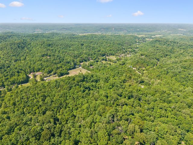 8565 Cub Creek Rd, Nashville, TN 37209