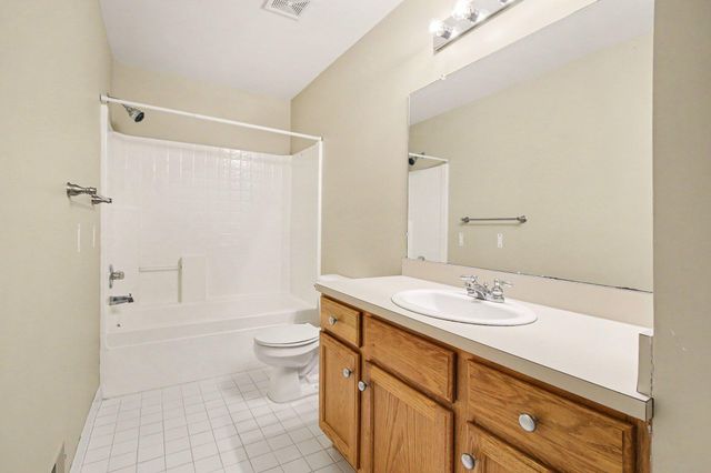 2737 Barclay Way, Ann Arbor, MI 48105
