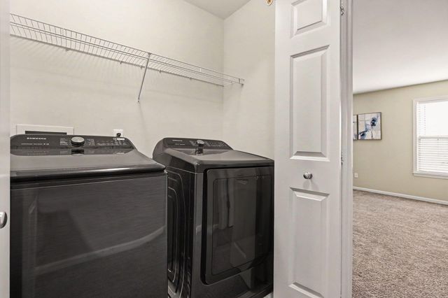 2737 Barclay Way, Ann Arbor, MI 48105