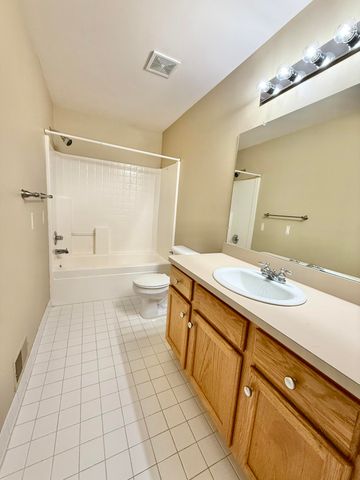 2737 Barclay Way, Ann Arbor, MI 48105