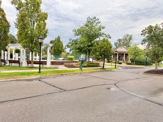 2737 Barclay Way, Ann Arbor, MI 48105