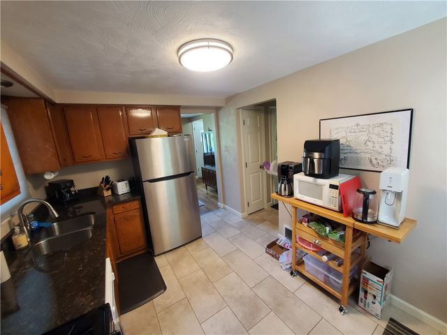 1338 S Side Ave, Spring Hill, PA 15212