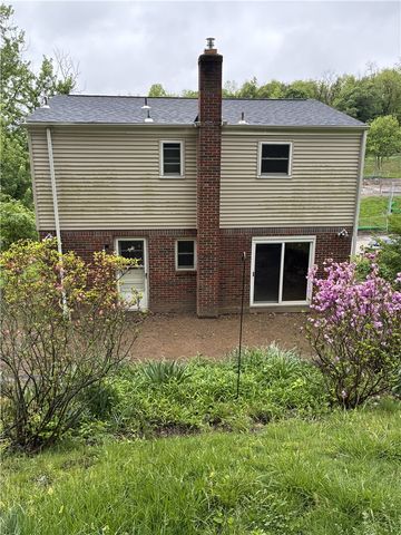 1338 S Side Ave, Spring Hill, PA 15212
