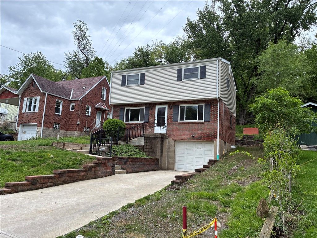 1338 S Side Ave, Spring Hill, PA 15212