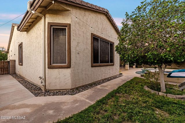 11673 W Barley Drive, Marana, AZ 85653