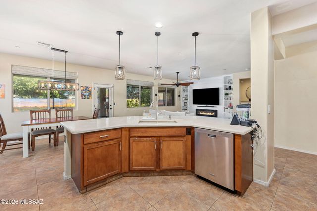 11673 W Barley Drive, Marana, AZ 85653