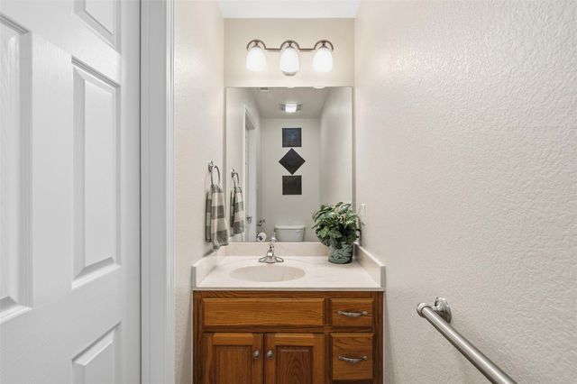 420 Rundberg DR, Jarrell, TX 76537