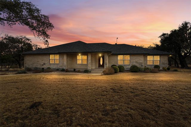 420 Rundberg DR, Jarrell, TX 76537