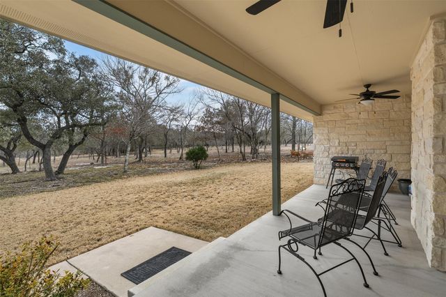 420 Rundberg DR, Jarrell, TX 76537