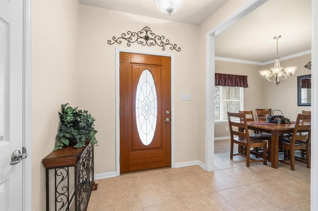 420 Rundberg DR, Jarrell, TX 76537