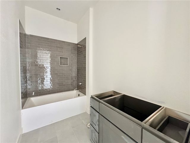 2938 N Old Wire Road, Fayetteville, AR 72703