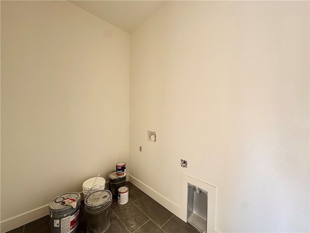 2938 N Old Wire Road, Fayetteville, AR 72703