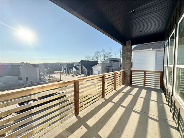 2938 N Old Wire Road, Fayetteville, AR 72703