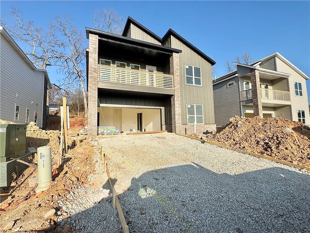 2938 N Old Wire Road, Fayetteville, AR 72703