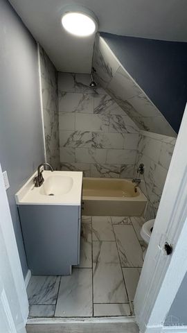 1781 Westwood Avenue, Cincinnati, OH 45214