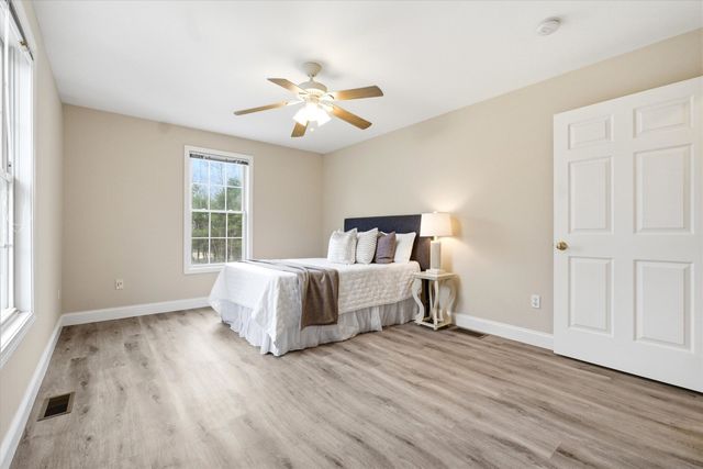 4 Wasserman Heights, Merrimack, NH 03054