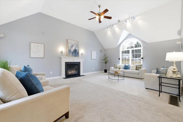 4 Wasserman Heights, Merrimack, NH 03054