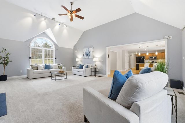 4 Wasserman Heights, Merrimack, NH 03054