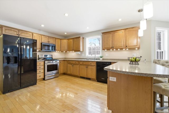 4 Wasserman Heights, Merrimack, NH 03054