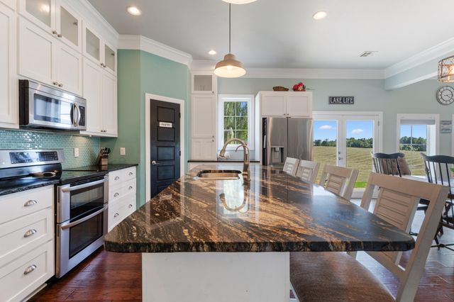 511 Summit Drive, Grove, OK 74344