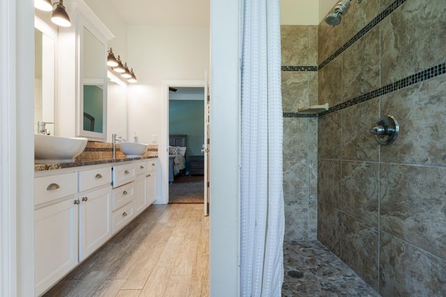 511 Summit Drive, Grove, OK 74344