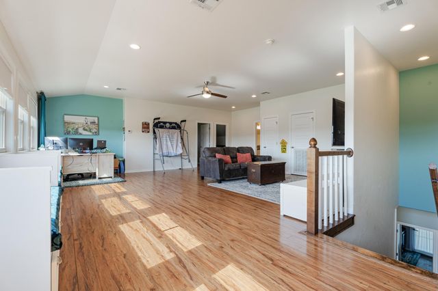 511 Summit Drive, Grove, OK 74344