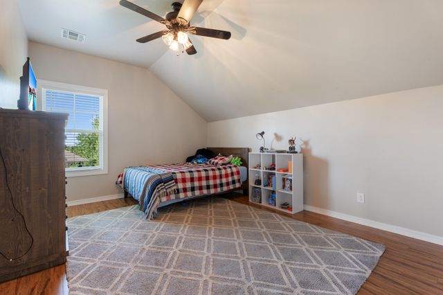 511 Summit Drive, Grove, OK 74344