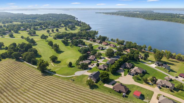 511 Summit Drive, Grove, OK 74344