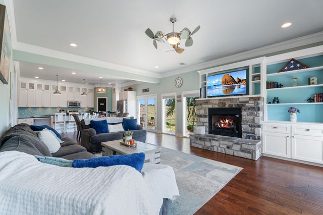 511 Summit Drive, Grove, OK 74344